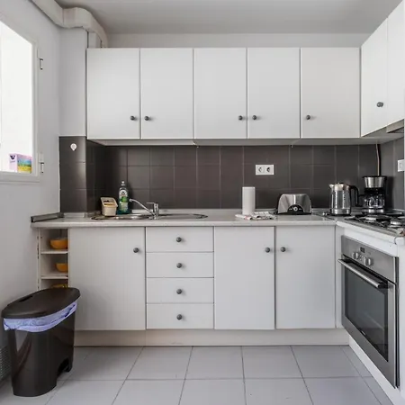 5 Chaparil Beach, Flat 3 With Sea Views Apartment