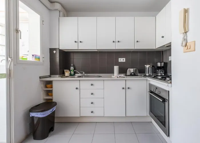5 Chaparil Beach, Flat 3 With Sea Views Apartament